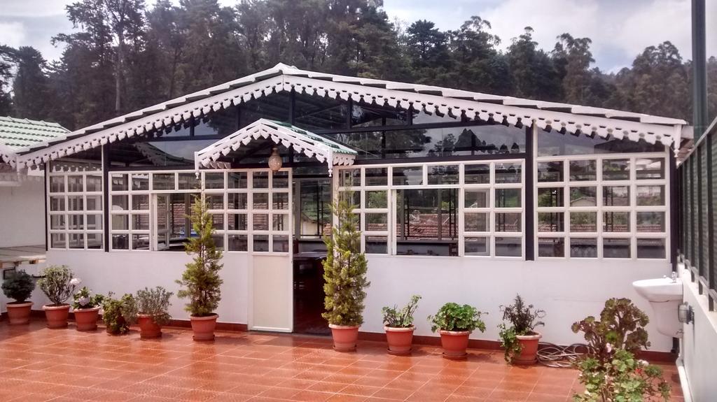 Garden Manor Hotel Ooty Bagian luar foto