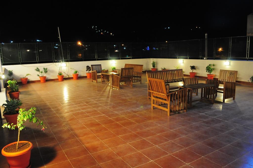 Garden Manor Hotel Ooty Bagian luar foto