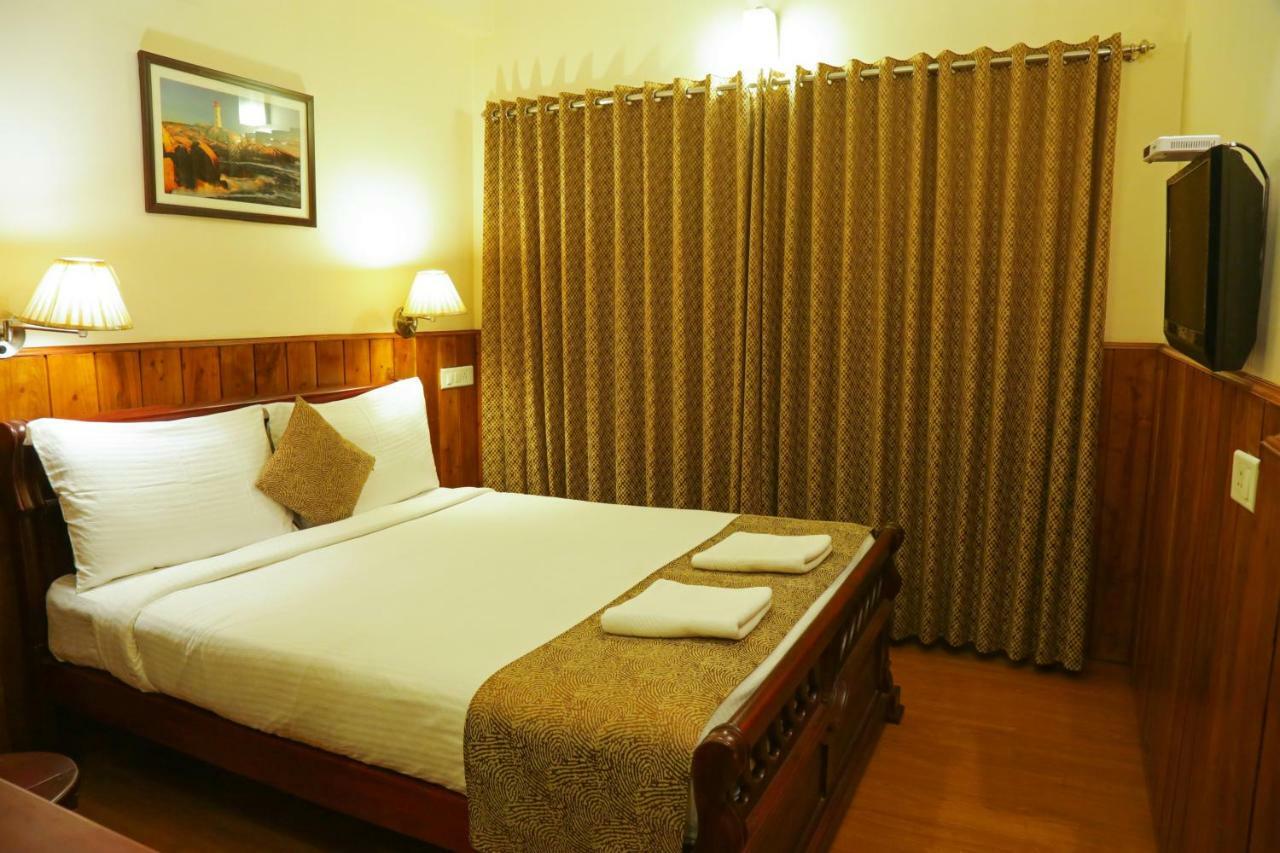 Garden Manor Hotel Ooty Bagian luar foto