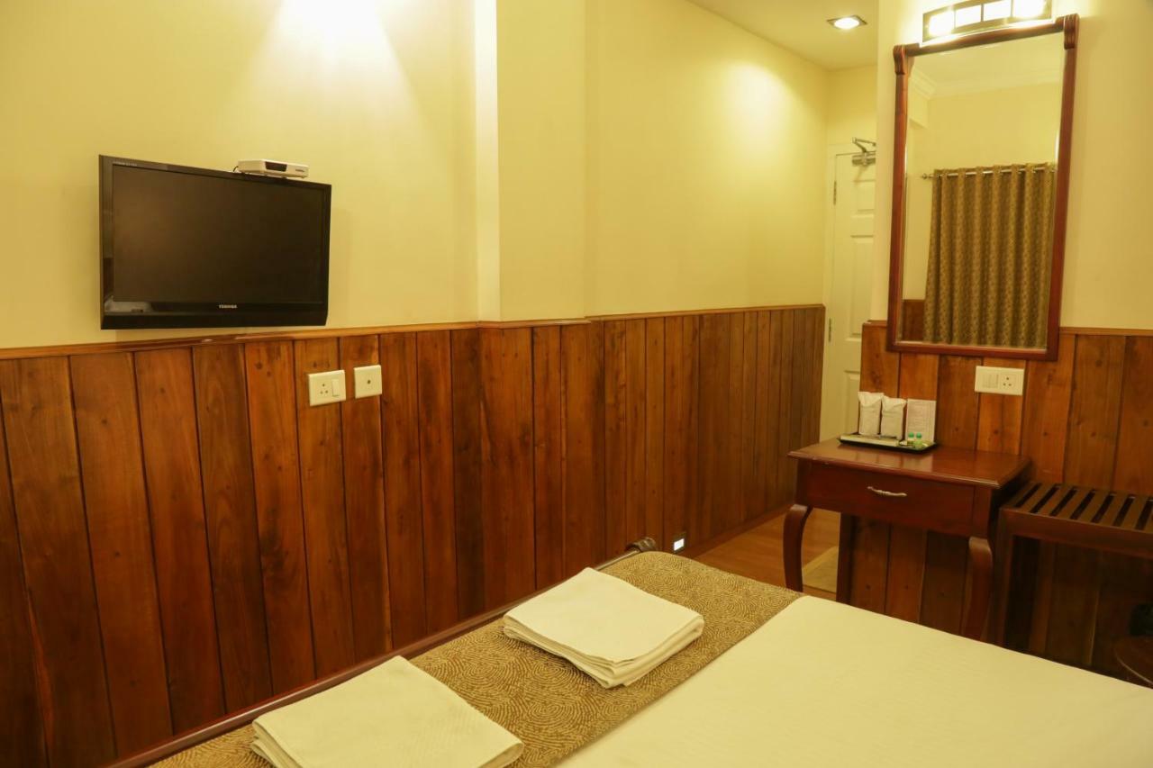 Garden Manor Hotel Ooty Bagian luar foto